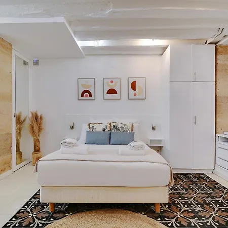 Апартаменты Pick A Flat's In Bastille - Rue Amelot *